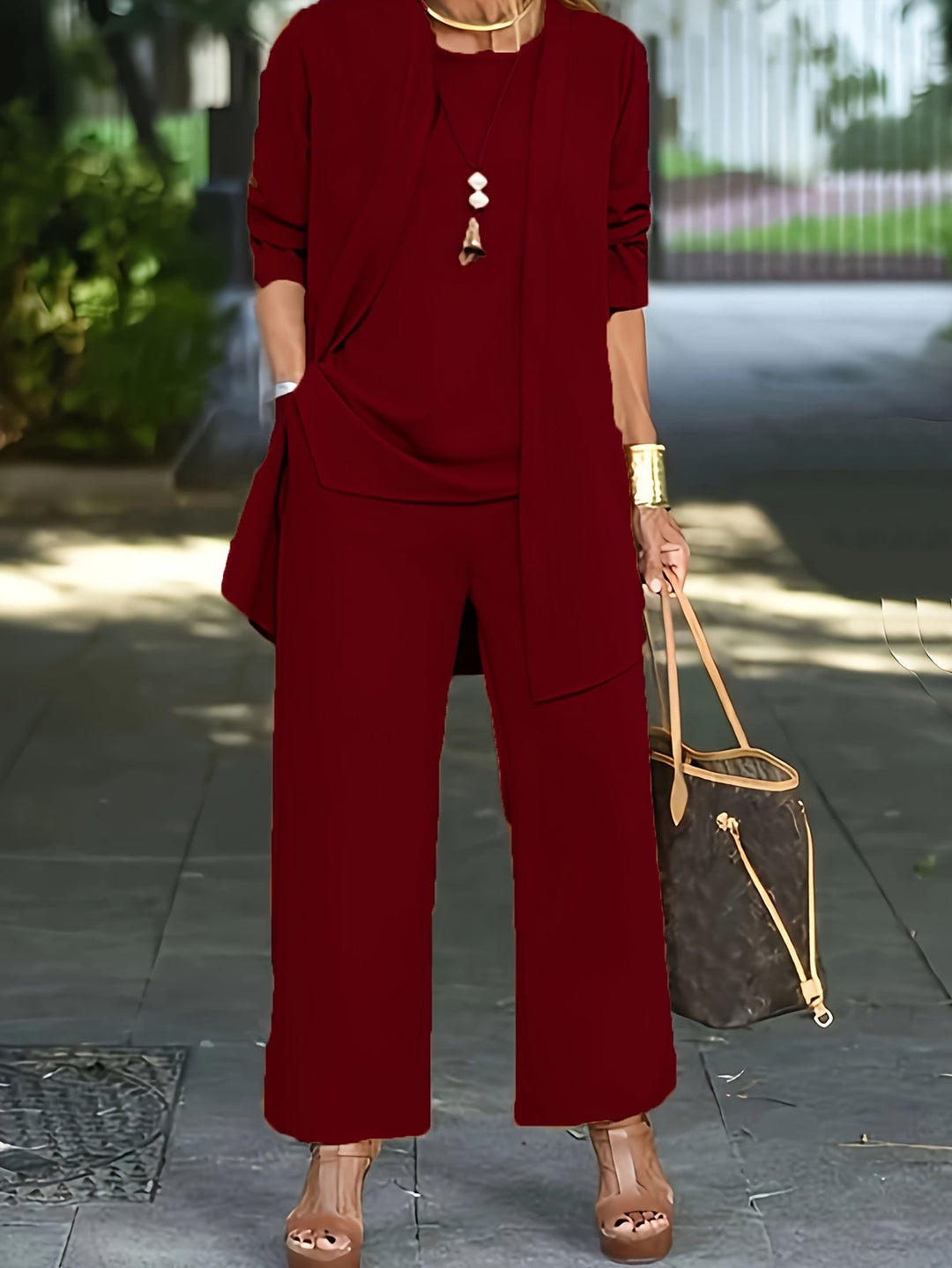 Ismara | Elegant Three-Piece Women’s Set