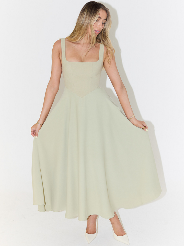 Alina | Flattering Fit Midi Dress
