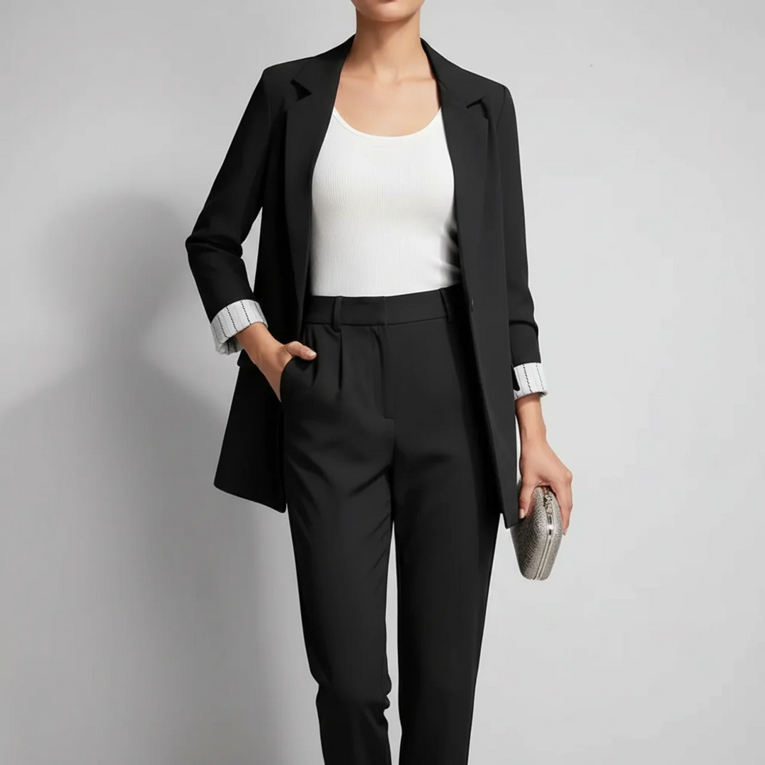 Vienna | Women’s Tailored Blazer and Slim Fit Pants Suit